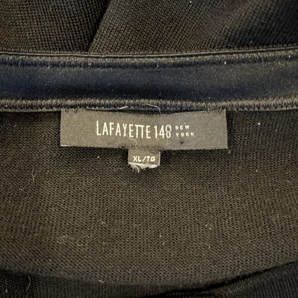 EUC Lafayette 148 New York black wool cardigan with silk button and collar band - Picture 6 of 9